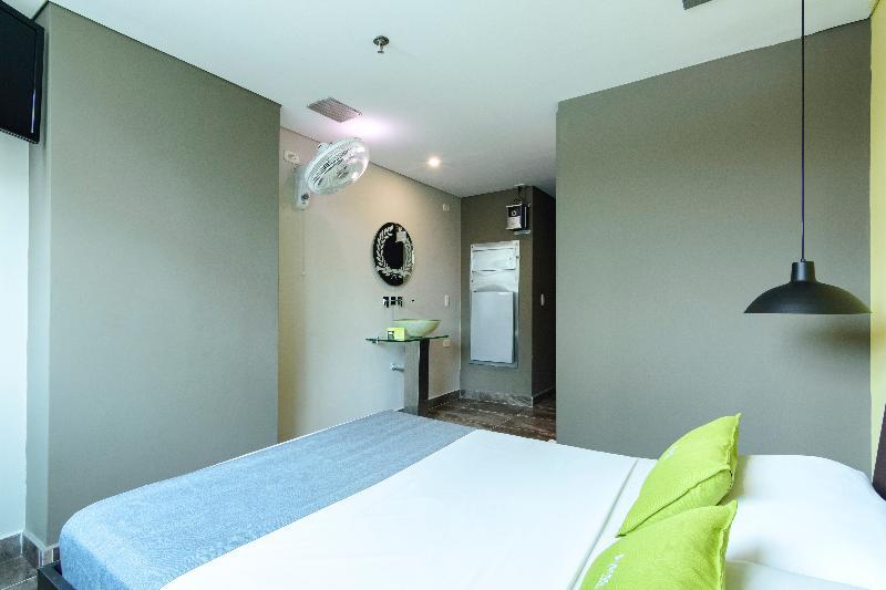3H Hotel Centro Historico メデジン エクステリア 写真